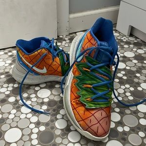Kyrie Spongbob sneakers 8.5